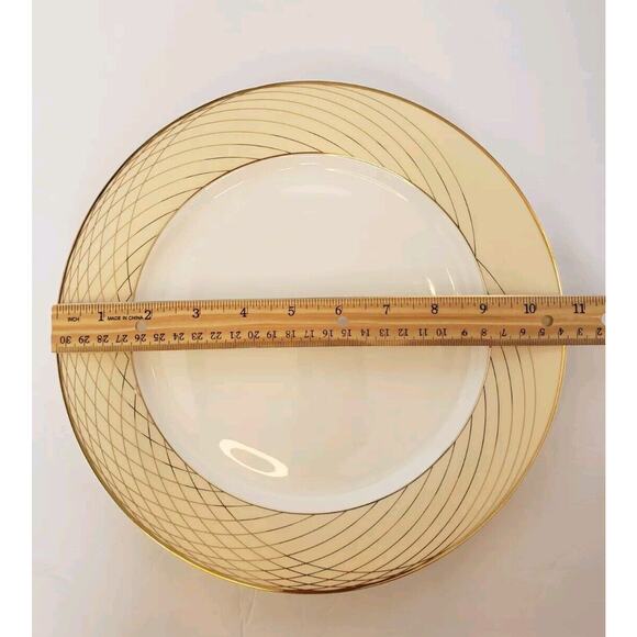 Mary Kay Golden Anniversary Bumble Bee 3 Piece Place Setting 2 Plates 1 Bowl - Picture 4 of 12